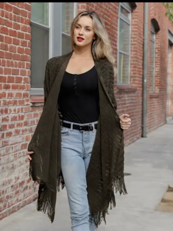 Soft Diagonal Knit Tassel Trim Ruana